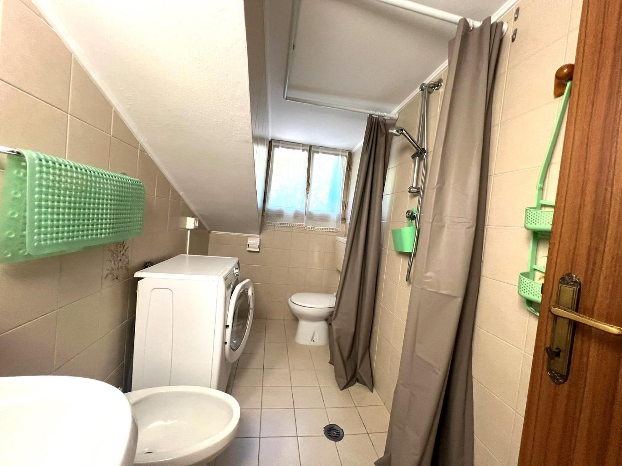 Quadrilocale E Mansarde Bafile241 - Adria - Family Apartment